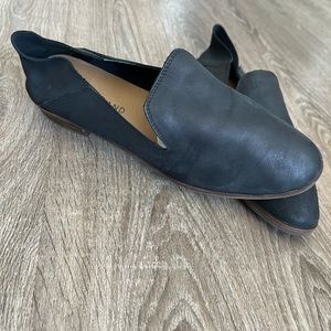 Lucky Brand Cahill Crashback Flats size 8. Black